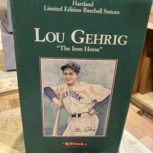 Lou Gehrig 'The Iron Horse' 1990 Hartland Limited Edition Yankee Baseball Statue
